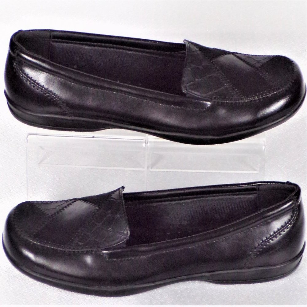MUSHROOMS size 7.5M black low-heel loafers cushioned insoles arch supports